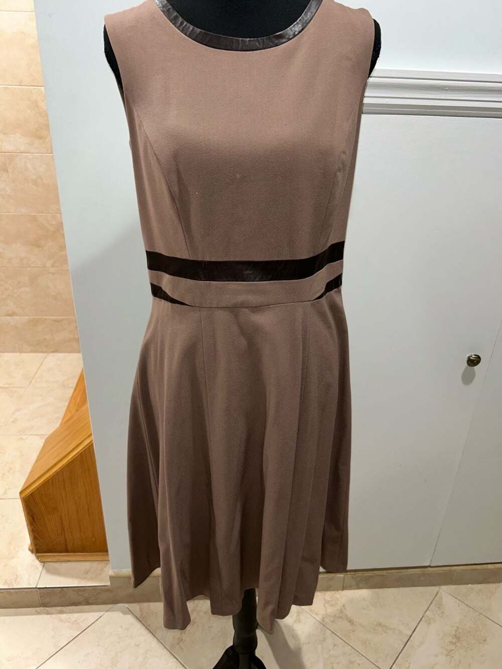 Anne Klein Dress Size 6 Brown Sleeveless Midi A-Line Faux Leather Trim